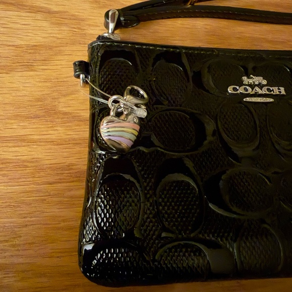 Coach Corner Zip Wristlet NWT - Picture 4 of 7